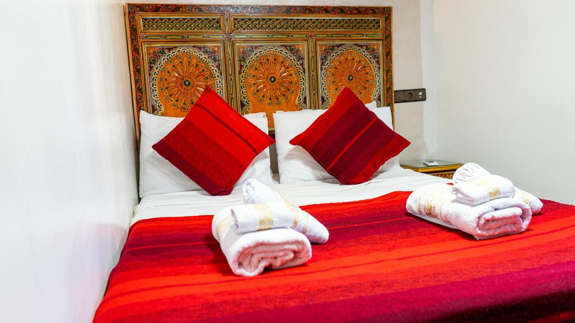 Riad Dar El Ouedghiri Fez Kültér fotó