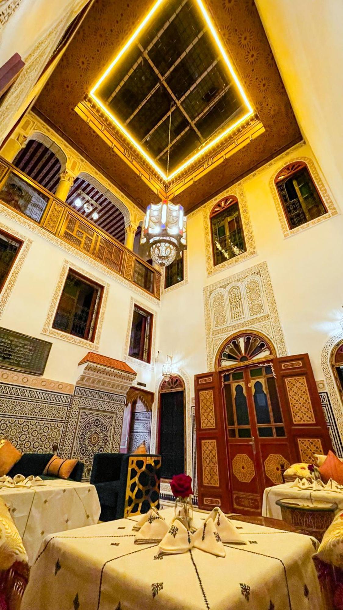 Riad Dar El Ouedghiri Fez Kültér fotó